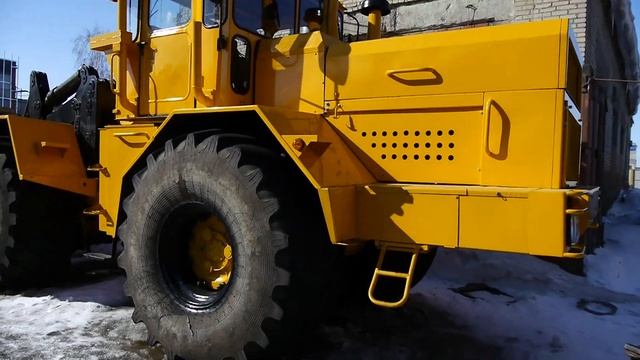 Погрузчик Кировец К 701 после капитального ремонта из Кукморского района. смотреть онлайн