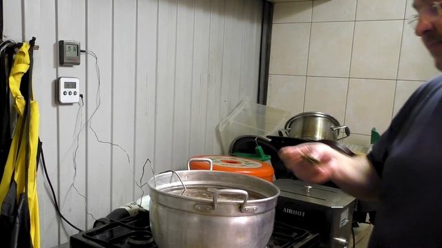 РУЛЬКА В ПИВЕ. Рецепт ВЕТЧИНИСТОЙ рульки. Время потратите не зря