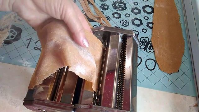 Домашняя лапша из цельнозерновой муки