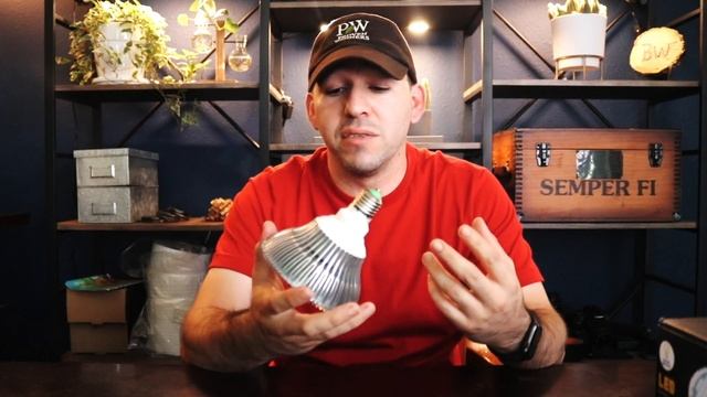 LED Grow Light Bulb / The Best Grow Light
