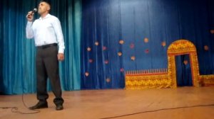 Петр Кольмаер с песней" Буду одевать  с ног до головы я тебя в обьятья"