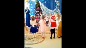 ХОРОВОД «В зале елочка стоит»