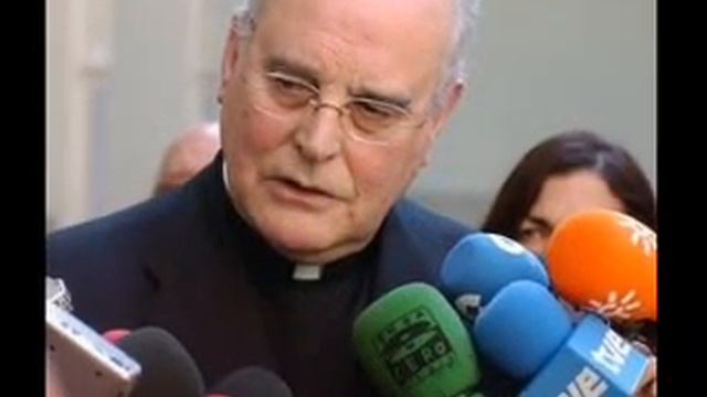 Spanish judge bans crosses at schools смотреть онлайн
