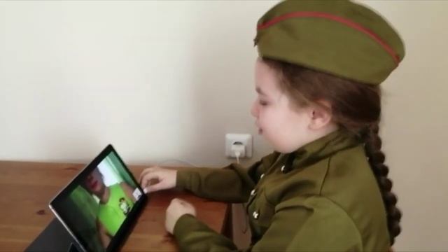 Вера Комарова, учитель Школы № 2114. Классный час смотреть онлайн