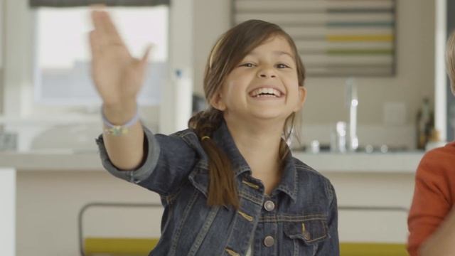 Rabbids Invasion The Interactive TV Show -- Announcement Trailer [UK] смотреть онлайн