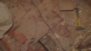 демонтаж старой плитки 1. Не слушайте заказчиков.