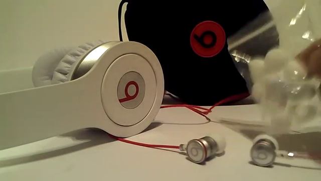 UrBeats beats by Dr Dre headphonesHtc Sensation Xl Collection смотреть онлайн