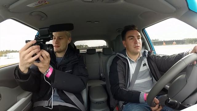 Kia Soul EV 2018 | Erster Eindruck смотреть онлайн