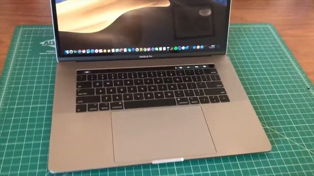 First Look at The i9 MacBook Pro (2018) смотреть онлайн