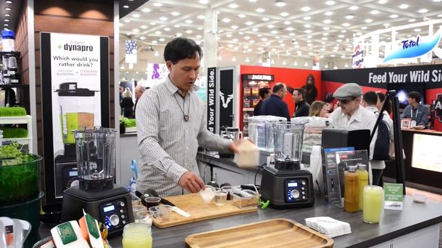 Revolutionary DynaPro Commercial Vacuum Blender Demonstration смотреть онлайн