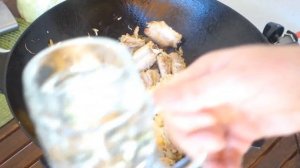 Квашеная капуста с рёбрами,старинное немецкое блюдо  #Капуста#Свиныерёбра#Казан