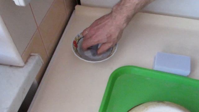 Тест Меламиновой губки - Часть 1. Чистим эмалированную посуду. смотреть онлайн