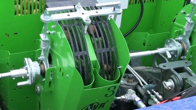 ВЫБОР ПРОИЗВОДИТЕЛЬНОЙ ТЕХНИКИ картофелесажалка Колнаг навесная четырехрядная видео.mp4