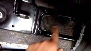 Расположение VIN номера рамы и кузова на Cadillac Escalade