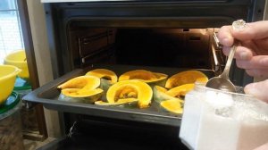 Тыква запеченная в духовке. Рецепт запеченной тыквы со сливочным маслом и сахаром. Быстро и вкусно.