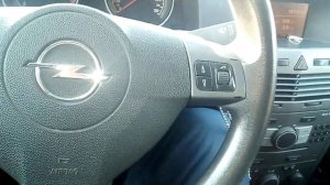 Лобовое стекло на Опель Астра "затягивает"