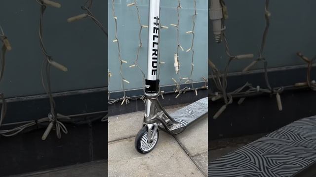 Собираем кастомы 24/7? Как вам этот?? #hellride #самокат #scooter #трюковойсамокат смотреть онлайн