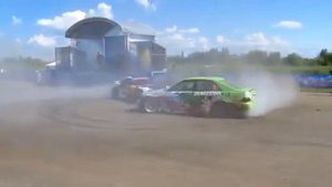 Между нами провода (песня)