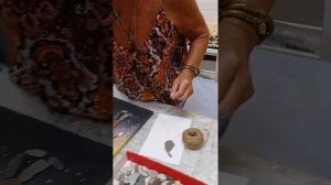 поэтапное выполнение картины из морских камней