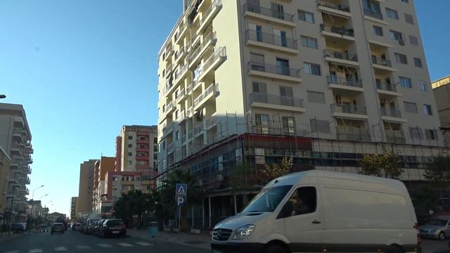 ЖИЗНЬ В АЛБАНИИ. ЛЕЖА.  LIFE IN ALBANIA. LIFE IN THE BALKANS. LEZHA