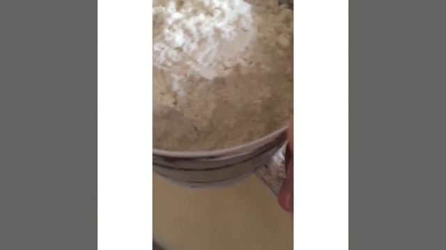 пирог с зелёным луком и яйцом смотреть онлайн