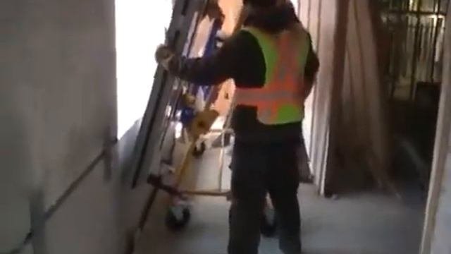 Quattrolifts Nomad - тележка для транспортировки стекла (видео 3)