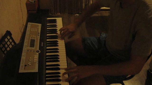 Ипровизация на синтезаторе. . . смотреть онлайн