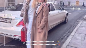 Голую Волочкову сняли прямо на улице!