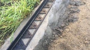 Укладка тротуарной плитки .Пластиковые бордюры.