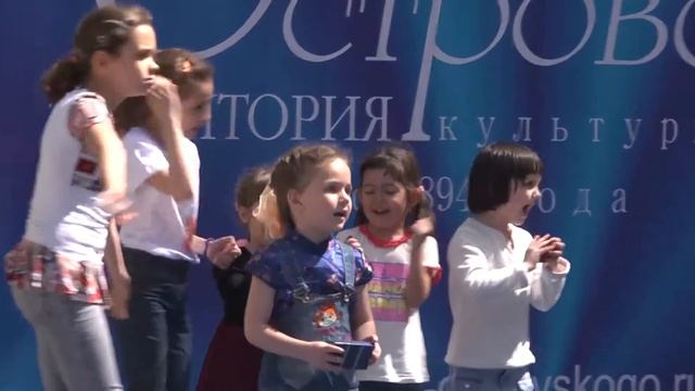 1 мая в парке Островского смотреть онлайн