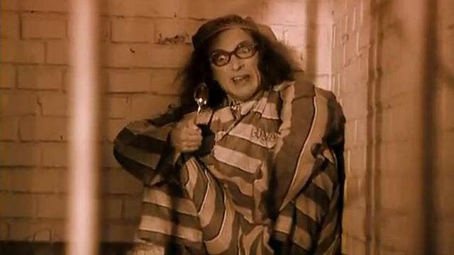 Осторожно Модерн 2 - Очкарито в тюрьме смотреть онлайн