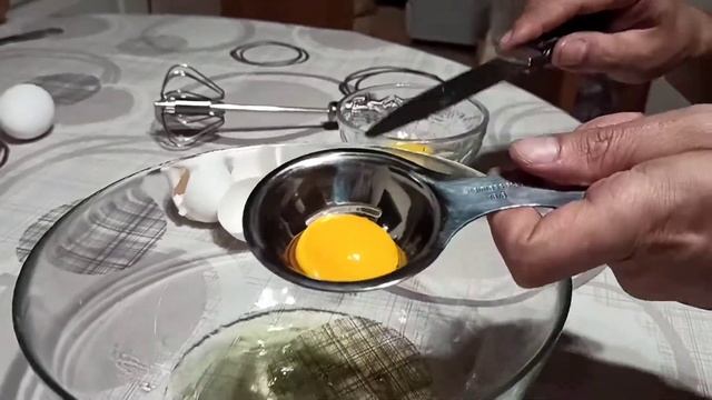 Полуавтоматический венчик для взбивания смотреть онлайн