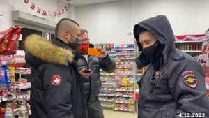 ЖЁСТКИЙ ЗАМЕС С ПОЛИЦИЕЙ! Блогеров задержали прямо в магазине!
