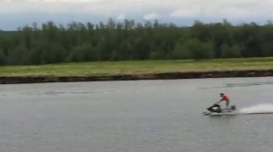 Снегоход по воде.