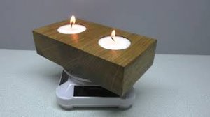 Еще один вариант подсвечника из дерева