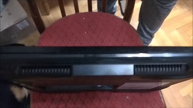 Снимаем подставку с телевизора Samsung T19C350EX смотреть онлайн