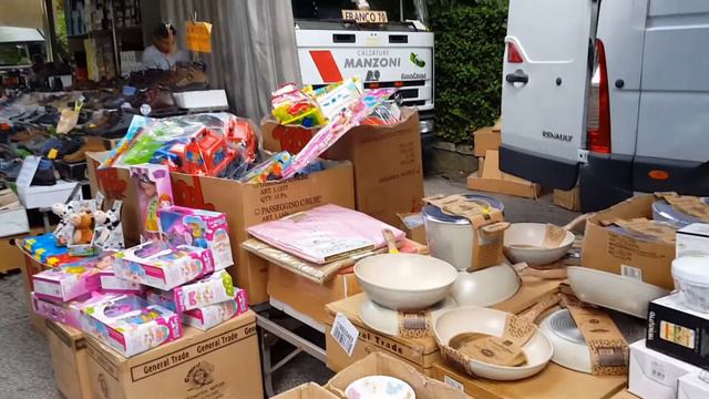 Что продают на рынке в горах | Стихийный рынок | Итальянская ярмарка смотреть онлайн