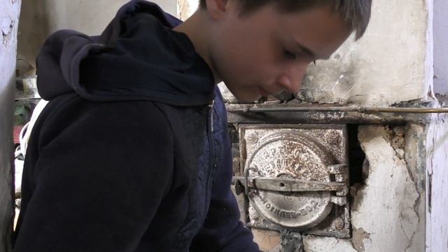 Залепил печку глиной - MAX ASKET смотреть онлайн