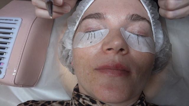 Расклеилась - размышления о доходах Лэшмейкера/Как я работаю с ресничными рядами/А может стрим? смотреть онлайн