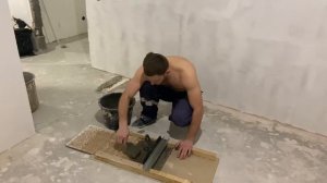 Как быстро клеить плитку