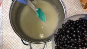 Варенье из черной смородины. Заготовки из черной смородины на зиму. Простой и быстрый рецепт.