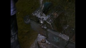 Баллон от фреона. Нестандартная резьба.