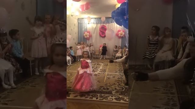 Настя 8 марта 2020 садик праздник 7 смотреть онлайн