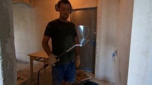 Штукатурка потолка хоппер ковшом. Горький опытPlastering the ceiling with a hopper bucket.