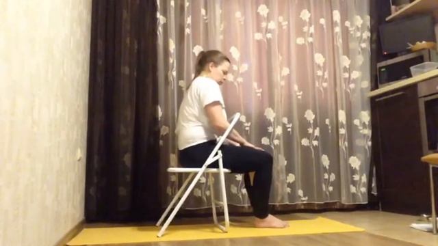 Хатха-йога для начинающих, скручивание позвоночника