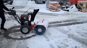 Снегоуборщик со щеткой MTD.mp4