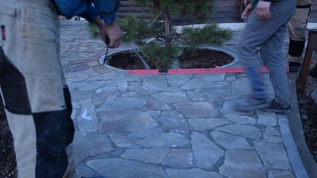 Сколько стоит укладка песчаника ? Садовые дорожки . Мостовая ру. смотреть онлайн
