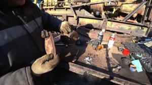 Кран зил 130 заставляет меня нервничать!! Восстановление крана после долгого простоя.