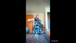 Позор! Жрёт и пляшет 🤬