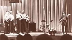 ВИА Голубые гитары О чем плачут гитары wmv   YouTube